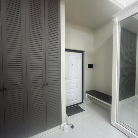 Comfortable Apartment In Central Of Almaty Esterno foto