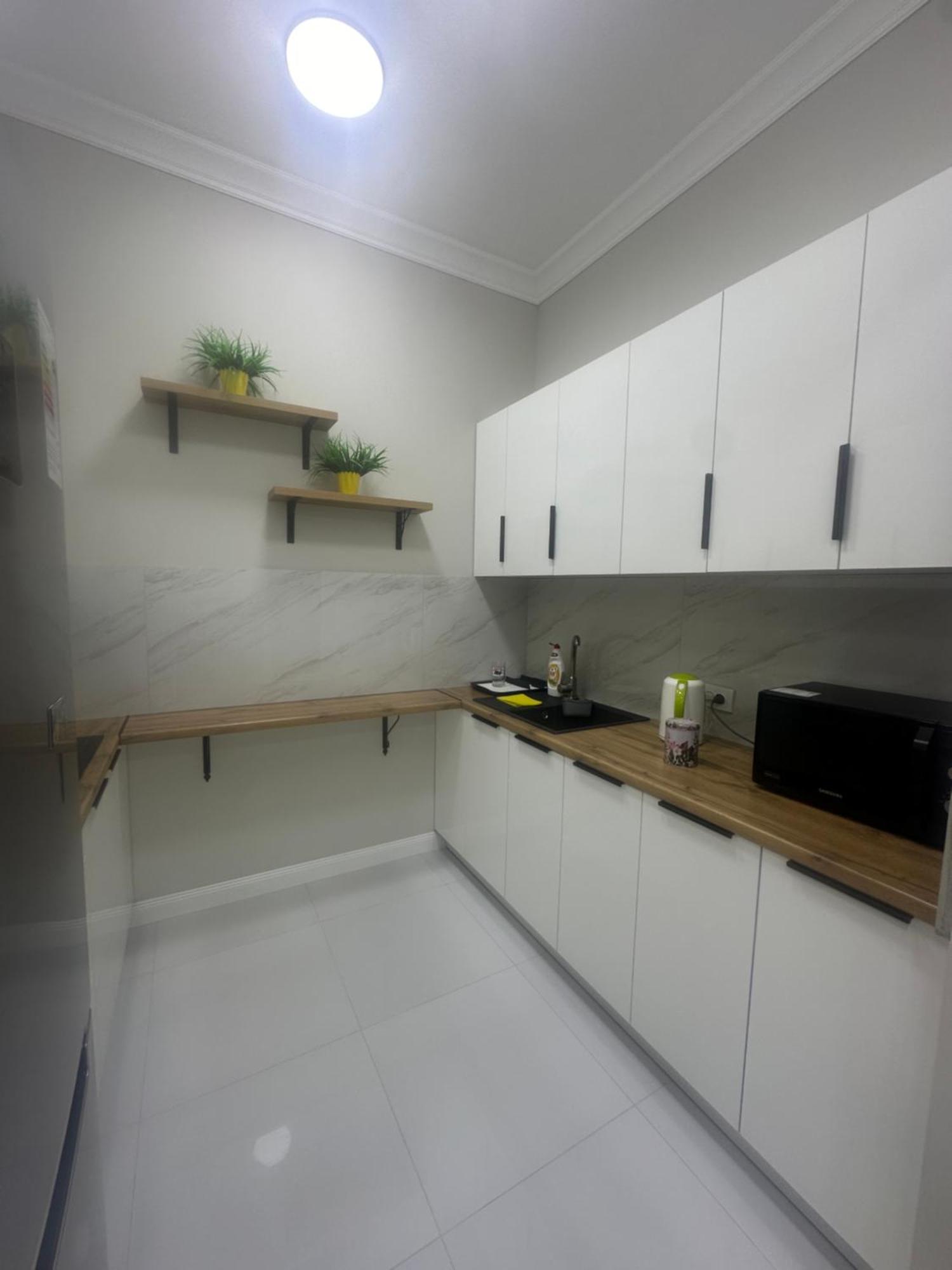 Comfortable Apartment In Central Of Almaty Esterno foto